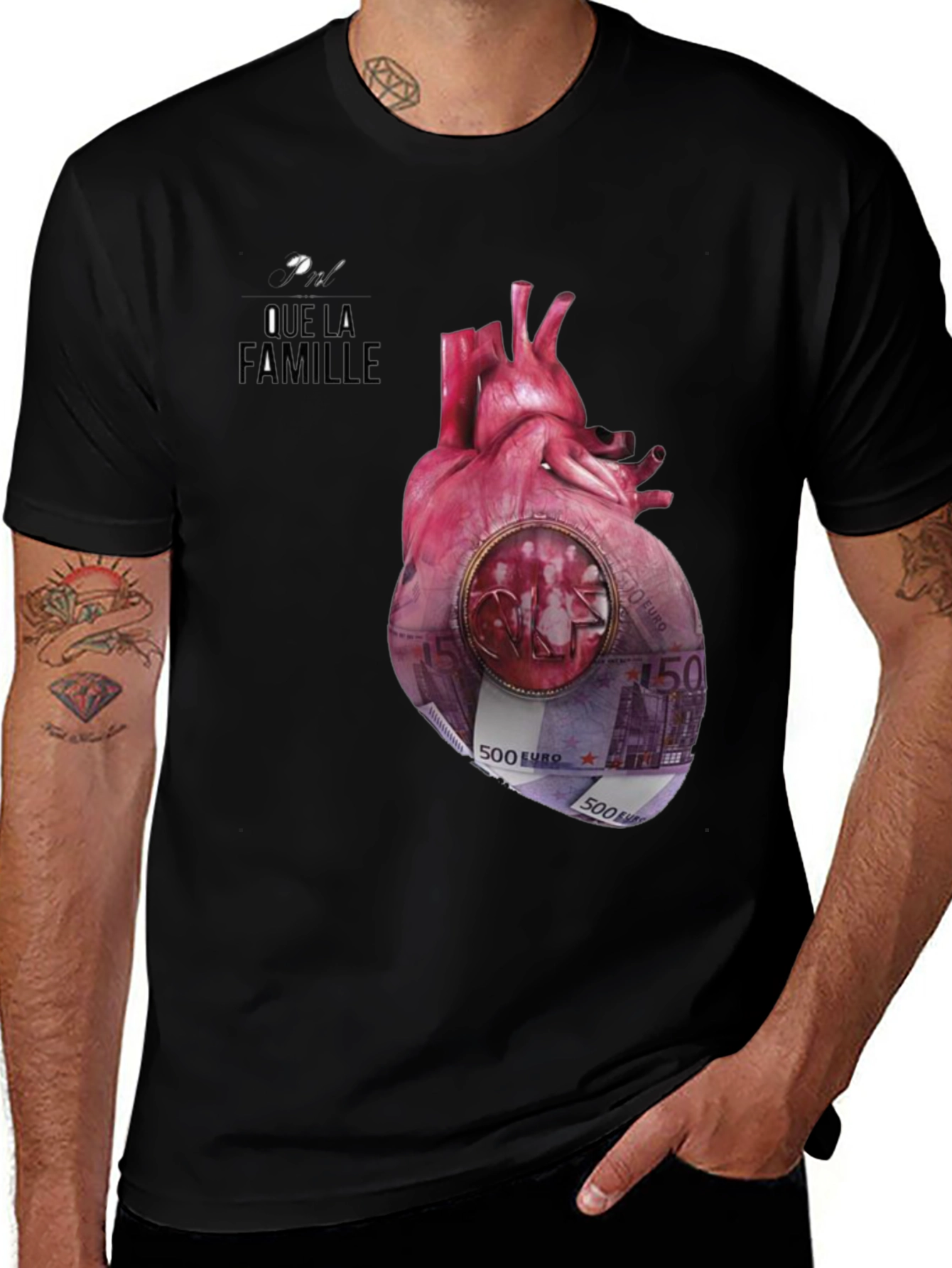 Unique Que La Famille Anatomical Heart Graphic Tee