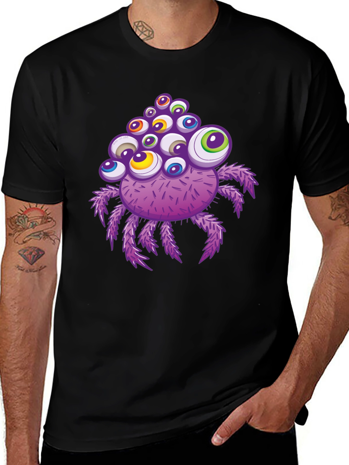 Eye-Catching Spider Graphic T-Shirt
