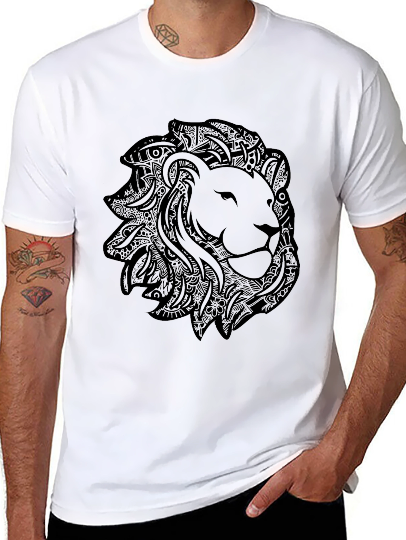 Lion Graphic Tee - Stylish Black Crew Neck T-Shirt