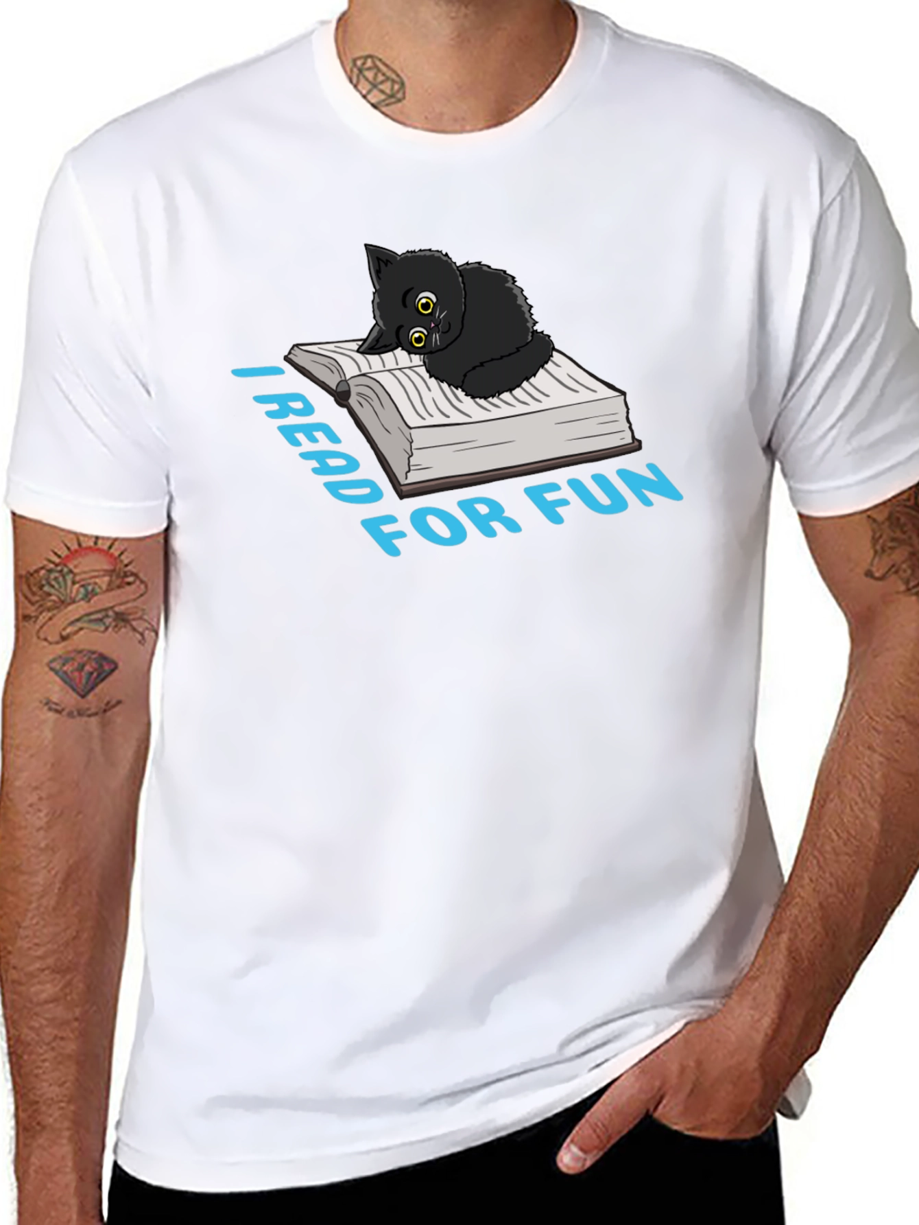 I Read for Fun Black Cat T-Shirt