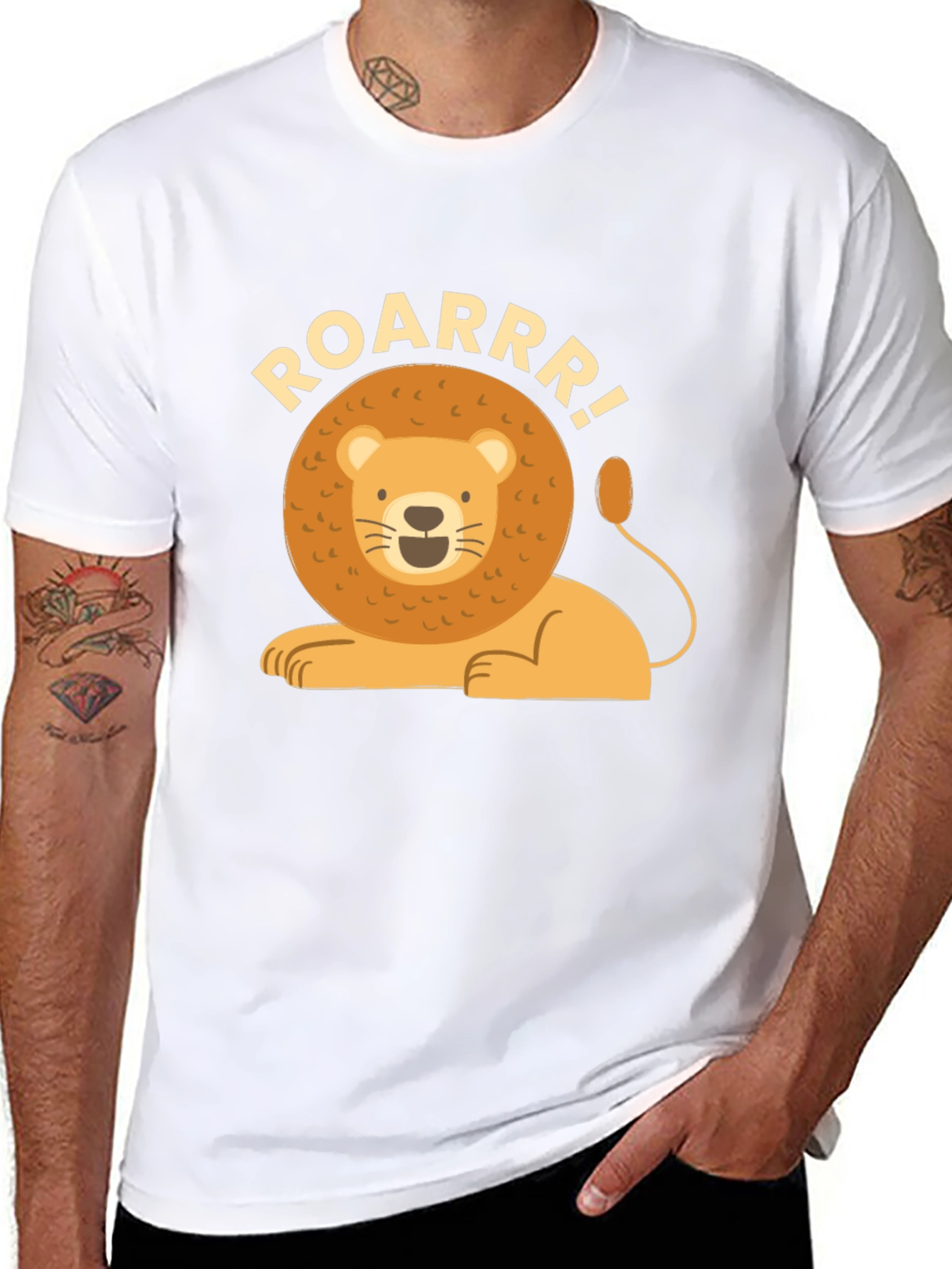 Roar! Lion Graphic Tee - Stylish Black T-Shirt