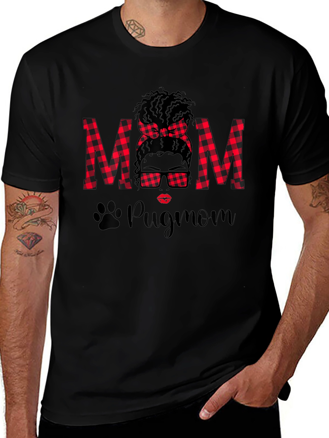 Pug Mom Buffalo Plaid Graphic Tee