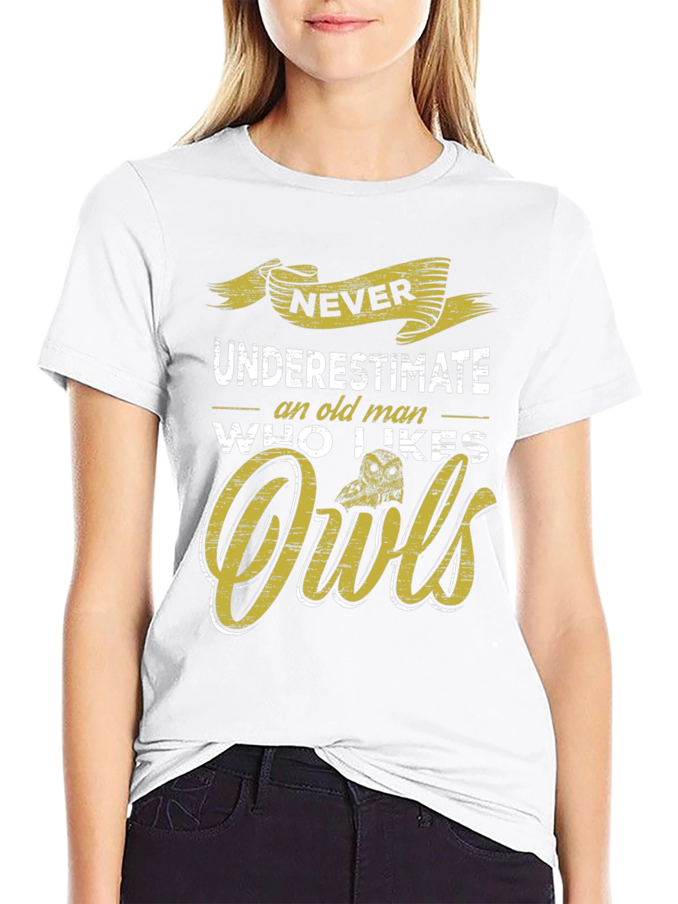 Never Underestimate an Old Man Who Likes Owls T-Shirt