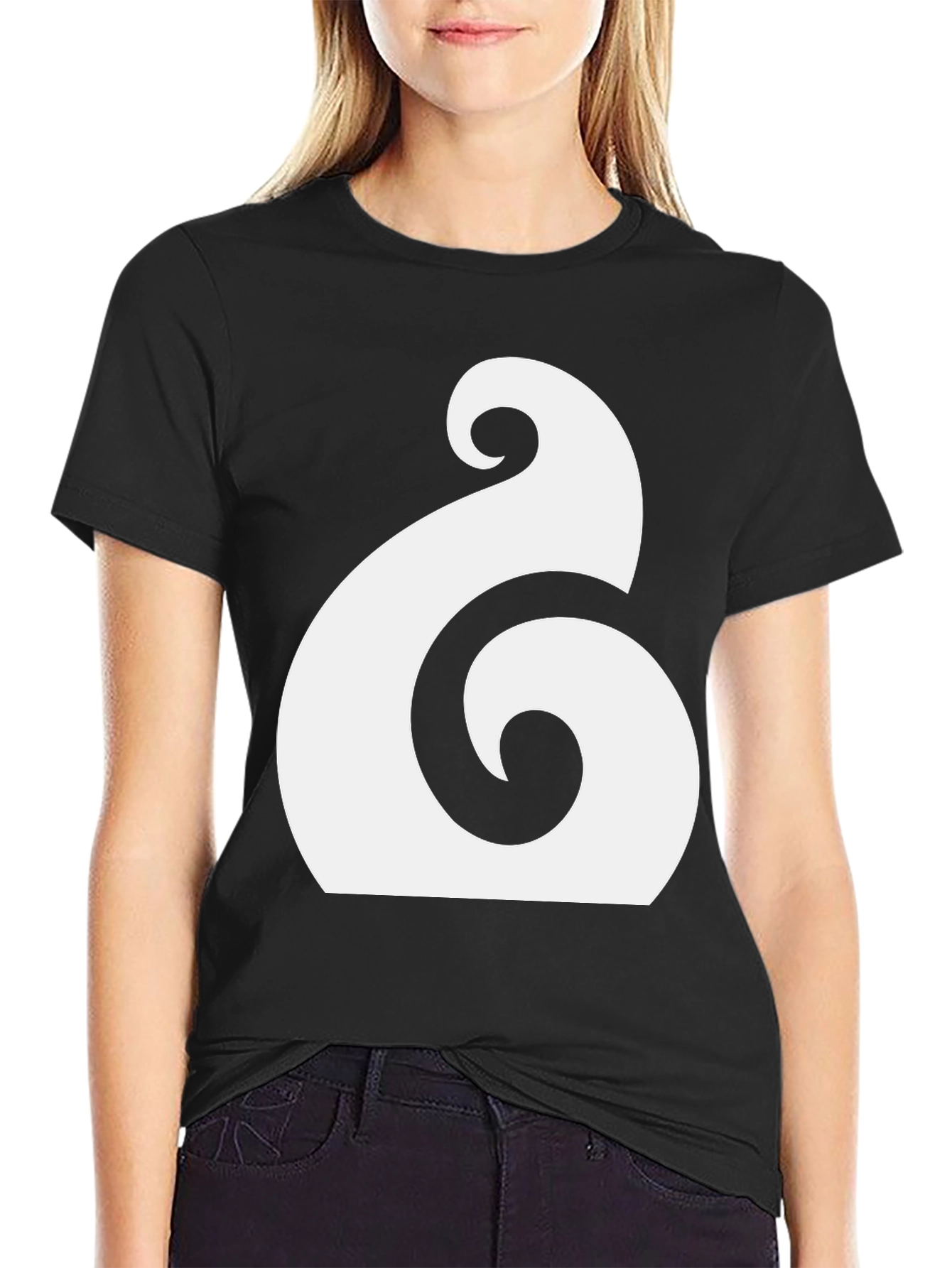 Hei Matau Black Tee