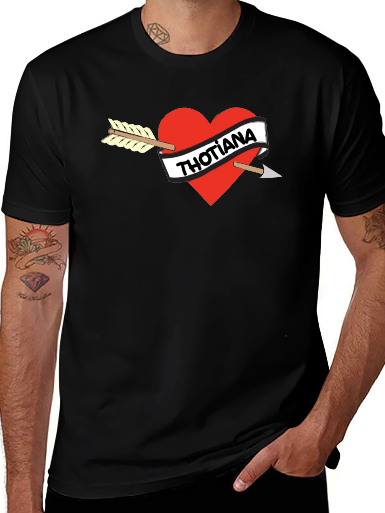 Thotiana Heart Arrow T-Shirt - Black