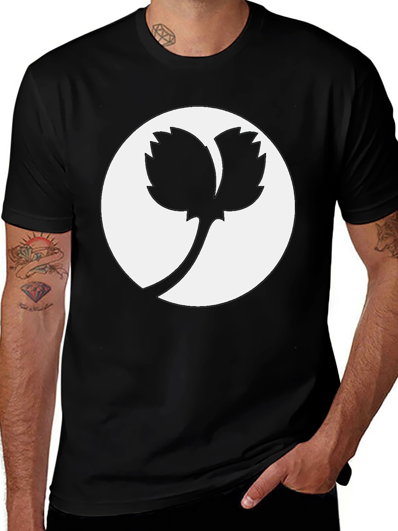 Abstract Leaf Graphic Tee - Casual Comfort